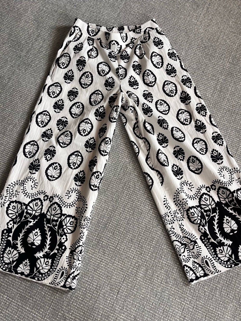 Tahari Summer Pants
